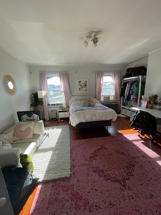 Bedroom - 7 Bedroom Home
