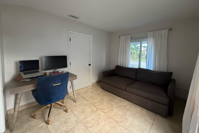 3rd Bedroom - Cute and Close to Everything House