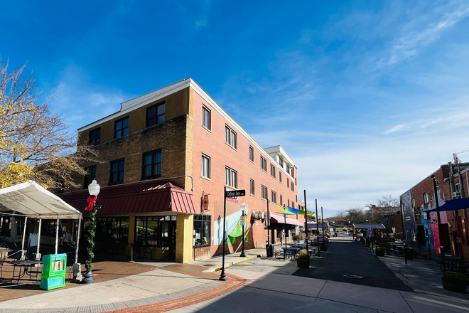 - 1 Bedroom, 1 Bath Apartment