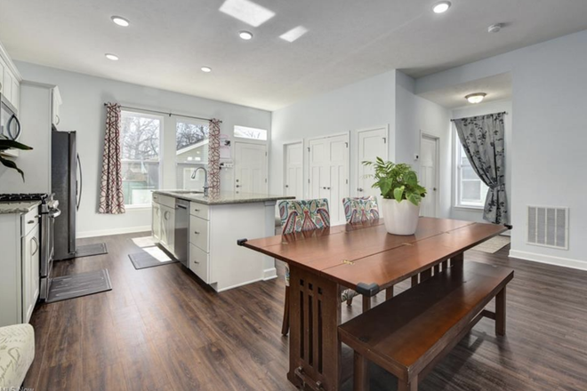 Kitchen - Single family home close to campus