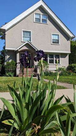 outside - Room for rent in private home. Off street parking, wifi & ALL utilities included. 1200/mo