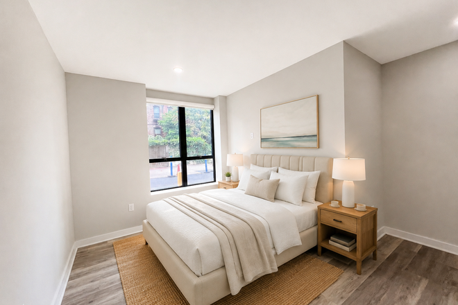 1 - Ground Level Renovated Back Bay 1 bed with outdoor space Grad Students ok No fee 8/15 or 9/1