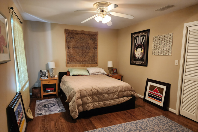 bedroom - Private Room in a Villa near Perimeter College