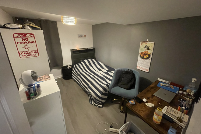 Bedroom - Sublet Available with Central AC, Backyard, Access to Transportation!