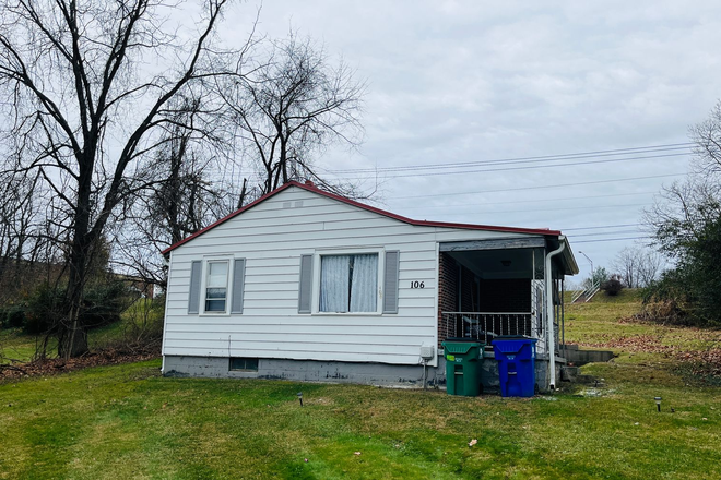 - 2 Bedroom, 1 Bath House