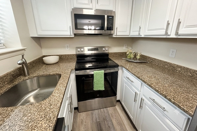 kitchen - 2bd 1ba, With Parking (Waltham)