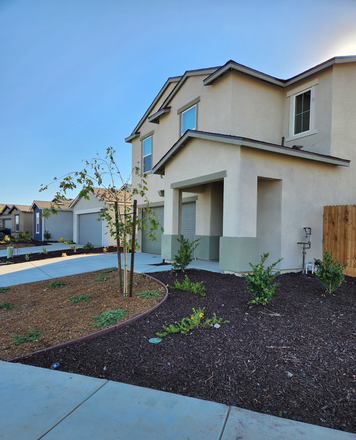 Front - BELLEVUE RANCH ROOMS IN NEW HOME & AFFORDABLE (3.5 mi. from UC Merced & 2 mi. from Merced College)
