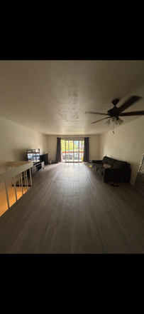Living Room - Spring & Summer Sublease Right On The Hill & Right Next to Campus