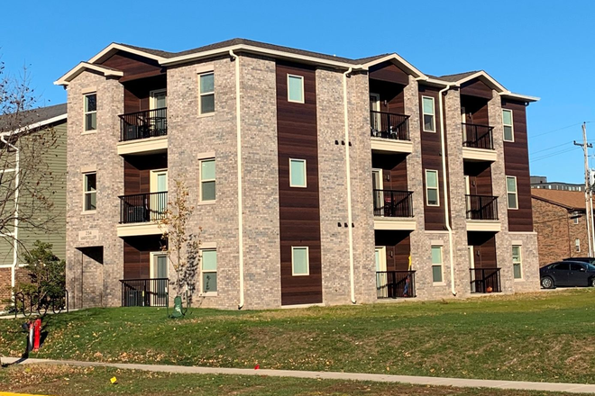 building exterior - Marsteller Street Studio, Apartment close to campus, Sublet for Winter/Spring/Summer