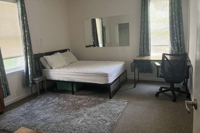 Bedroom view from hallway - Gardenside Commons