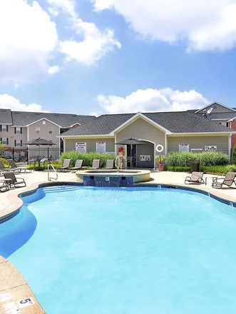 Office Building - Private Bed & Bath in Modern Townhome – Gym, Pool, Laundry Included