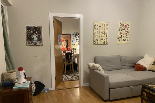 Living - 2 Bed 1 Bath Beacon Hill No Brokers Fee!!!!