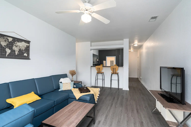 living room - Station 21 Relet Apartments