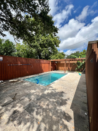 pool - 1136 Adams