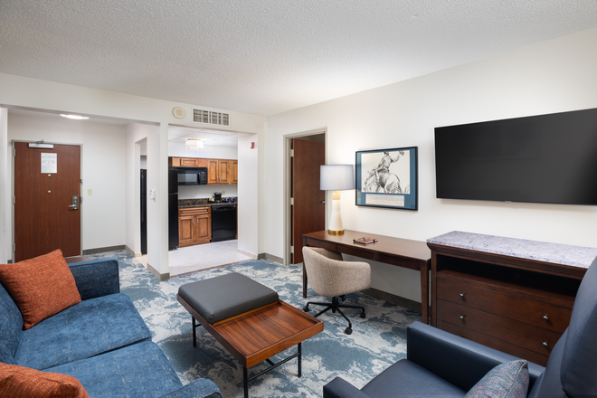- Newly Top-Down Renovated DoubleTree Houston Medical Center Hotel & Suites