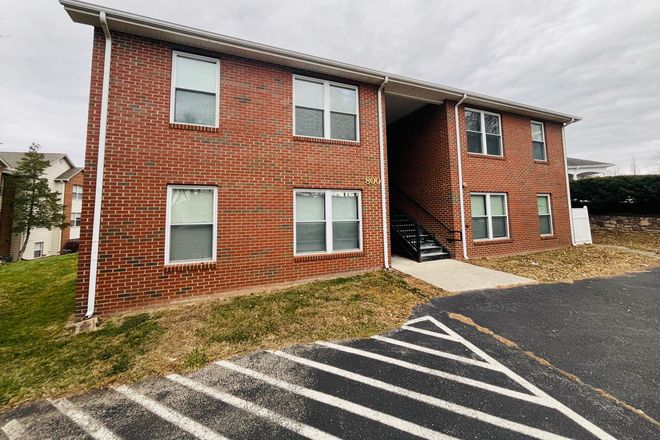 - 1 Bedroom, 1 Bath Apartment