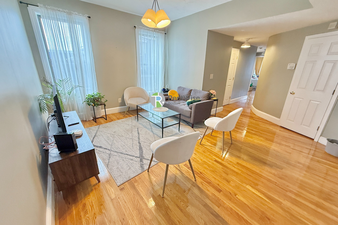 3 - AVAIL 9/1! Furnished Sunny Apartments next to Harvard Ave Station Closed to BU/T line, NO FEE!!