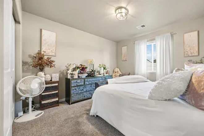 Bedroom , furnished (furniture not included) - Affordable Room for rent, Two roommates, Close to Campus House