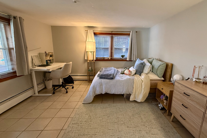 Bedroom #1 - 2026 Summer Sublet Single Private Bedroom Close to BC - Negotiable Price
