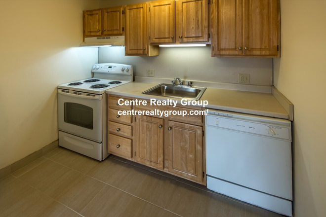 . - *HOT LISTING* Apartments