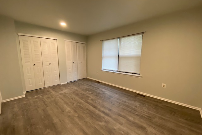 bedroom 2 - Renovated 2BR townhome-O'Neill Ct-Lawrenceville