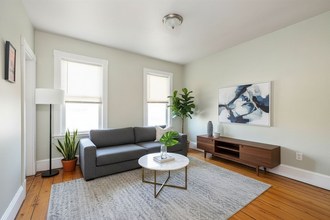 Living room - **NO BROKERS FEE!!** UPDATED 2 Bed / 1 bath available 8/1/26!!