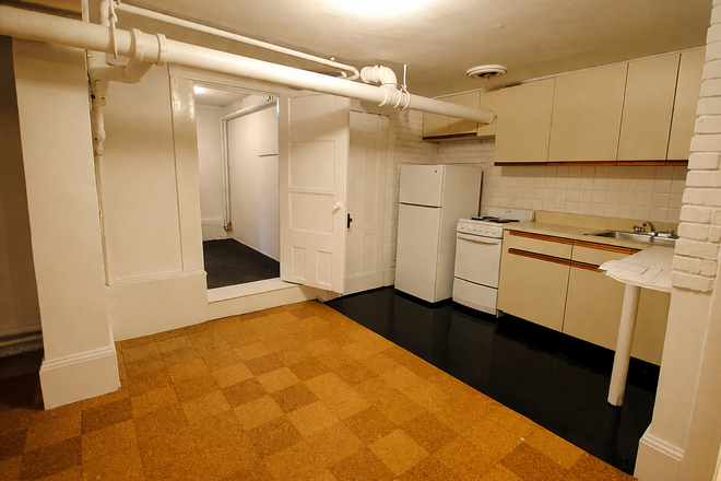 Kitchen - Beacon Hill Apartment near Boston Commons