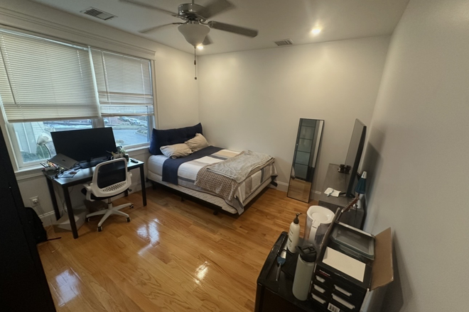 Bedroom - Beautiful Home Close to Northeastern University and Roxbury Crossing Train Station