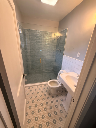 Bathroom #2 - Central Gardens house near IC Cathedral church with gated back yard