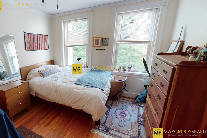 Living Space - Walbridge St Studio Allston Apartments