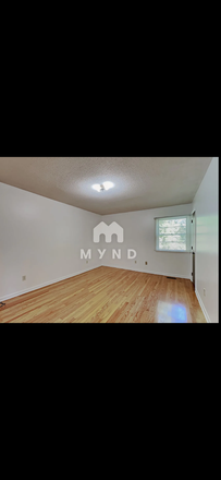 Bedroom 1 (shared bath) - Looking for 3 roomates, 480 rent, free parking, pets allowed. 1 bed w private bath, 2 bedrooms w