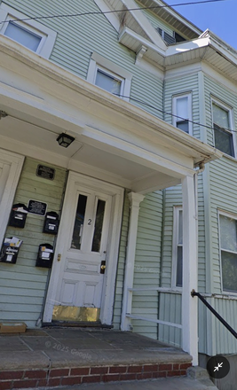 🚶 Location Highlights: • 2-minute walk to Green Line 🚇 • 1-minute walk to bus stop 🚌 🌿 Area & Apartment: • Very quiet, safe, and peacef - Perfect location Apartments