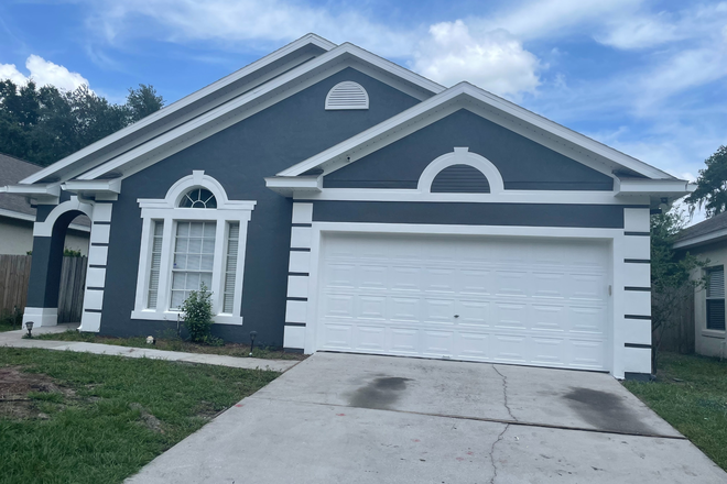 Front of the house - Rooms for Rent $725