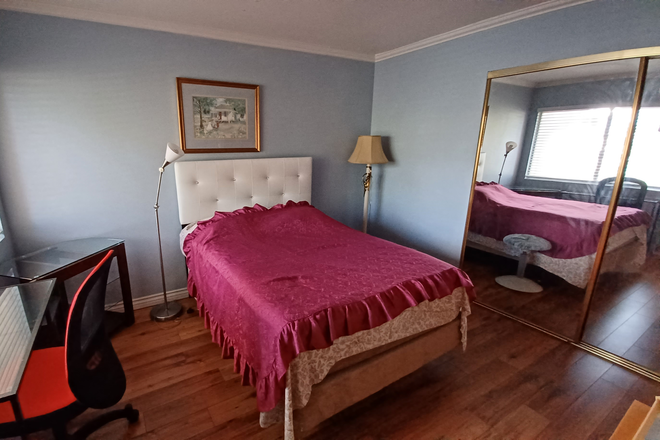 Bedroom - Furnished Room with private bathroom in Irvine - Female Only