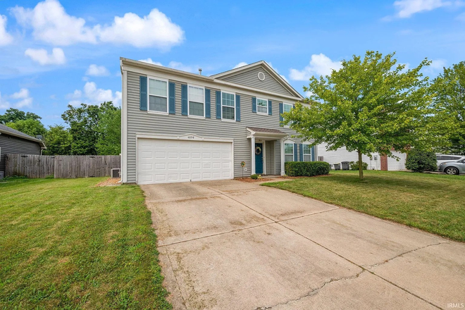 Front of home - Two-story single home, within 10 minutes from campus
