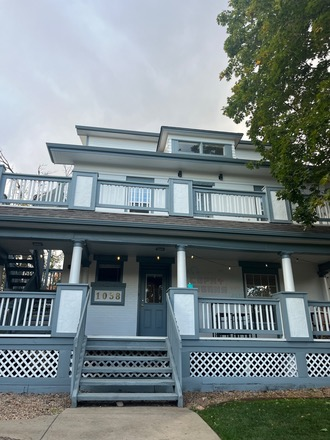 front of house - 1038 University Ave, Unit 4