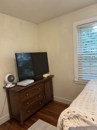 Bedroom - Spring Sublet - 7 minutes from campus! House