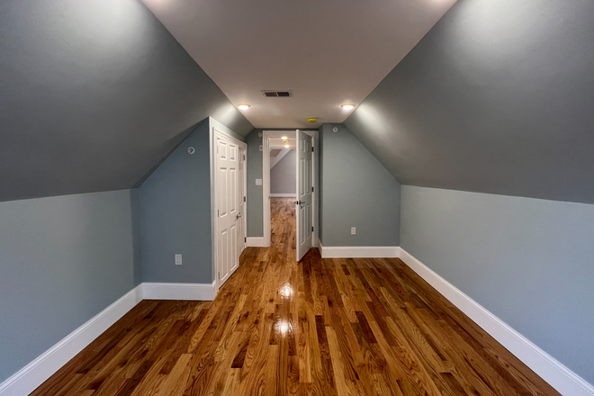 Bedroom - **ONLY 1/2 BROKER FEE** Gorgeous 2 Bedroom & 1 Bathroom Apartment