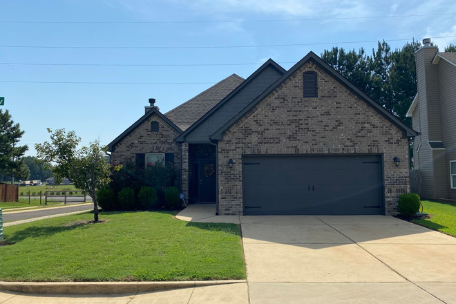 - 2643 Lily Way - Northport