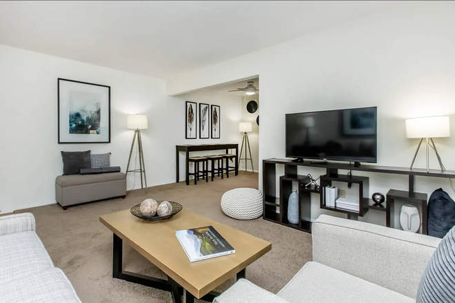 Living Room - Foxridge Apartments