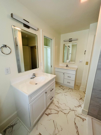 - 3 bedroom, 2 Bath House