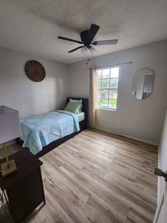 Room Pic - 1 Bedroom with parking nearby UCF