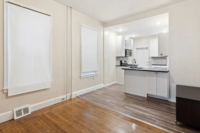 Kitchen - Room in Townhouse 5 minutes walk to campus