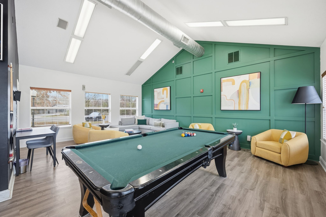 Club House - Subleasing CHEAP 25 East Apartments