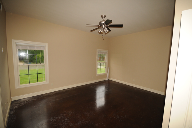 - 497 Wesley Place