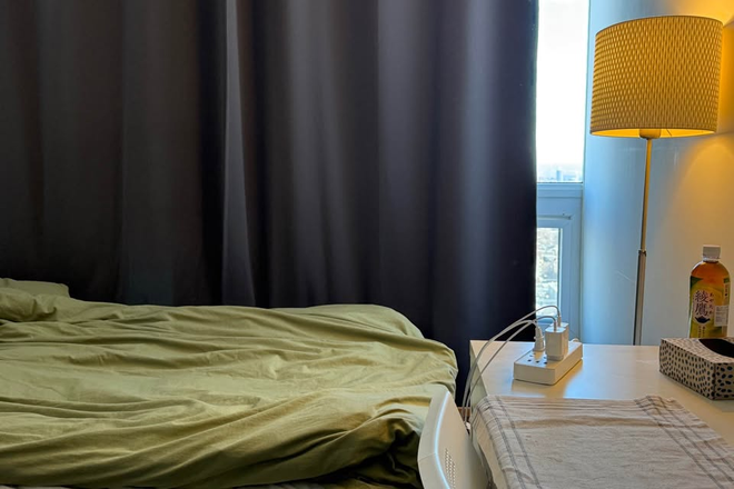 Bedroom - 1 Furnished Bedroom with Private Bathroom in Downtown Toronto 2B2B Condo – Short-Term July–August