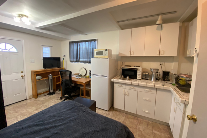 room - West and Hearst Ave Near BART