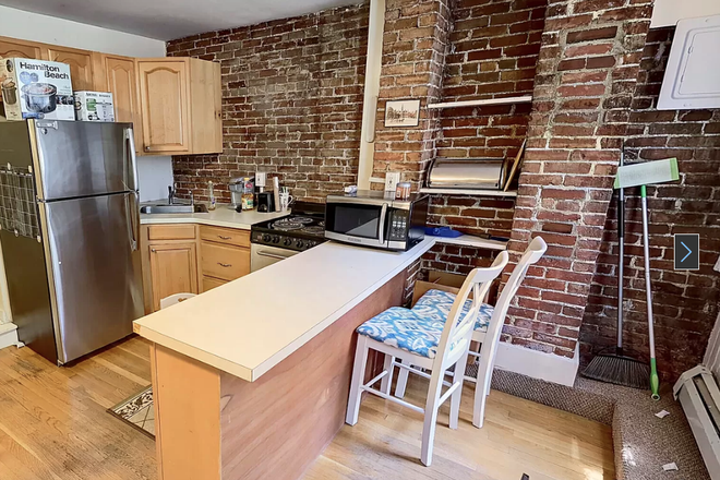 Kitchen - 2 Bed on Symphony road w/ utilities included!