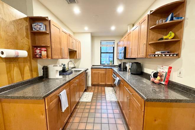 Call NOW for showings! 617-236-8600 - GAINSBOROUGH ST - *HALF FEE* SYMPHONY AREA 3BR AVAIL *9/1/2026* W/ IN UNIT LNDRY, 2 BATH, RNTL PRKNG