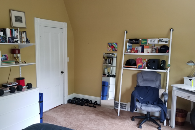 bedroom - Furnished 3rd floor of charming 19th C. single-family home (bed,bath,living rm). No fee